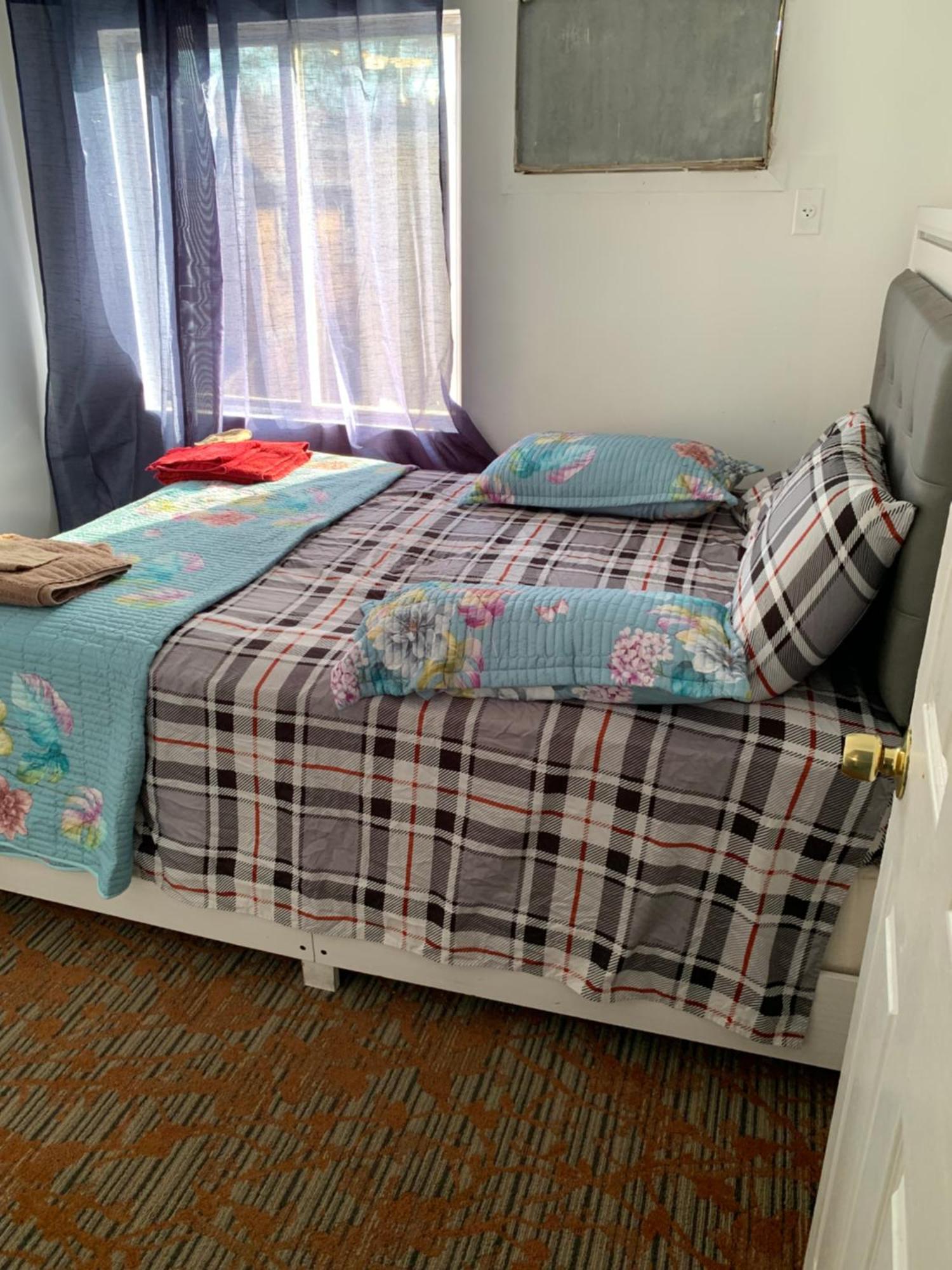 Bangaly Newyork Guest house *